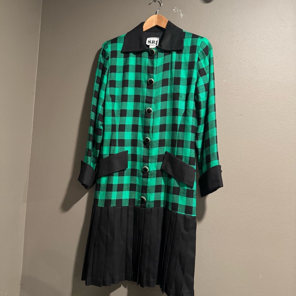 N.R.1 Green and Black  Drop Waist Pleated Dress Size 4